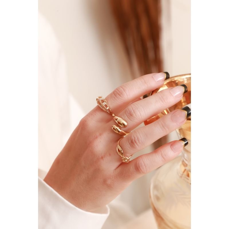 ANEL FLOR EM OURO 18K