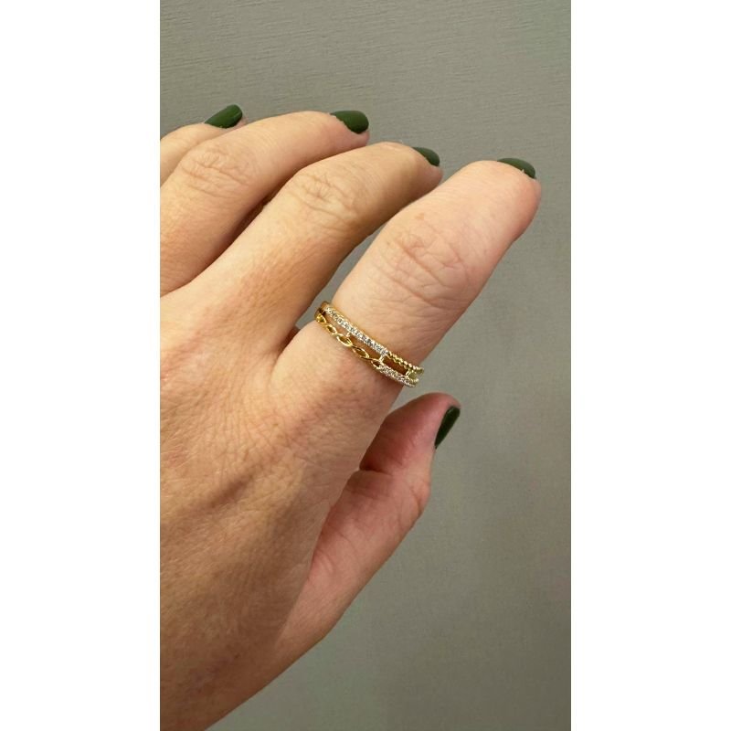 ANEL COM UMA FILEIRA DE ZIRCONIA E OUTRA TRANÇADA EM OURO 18K