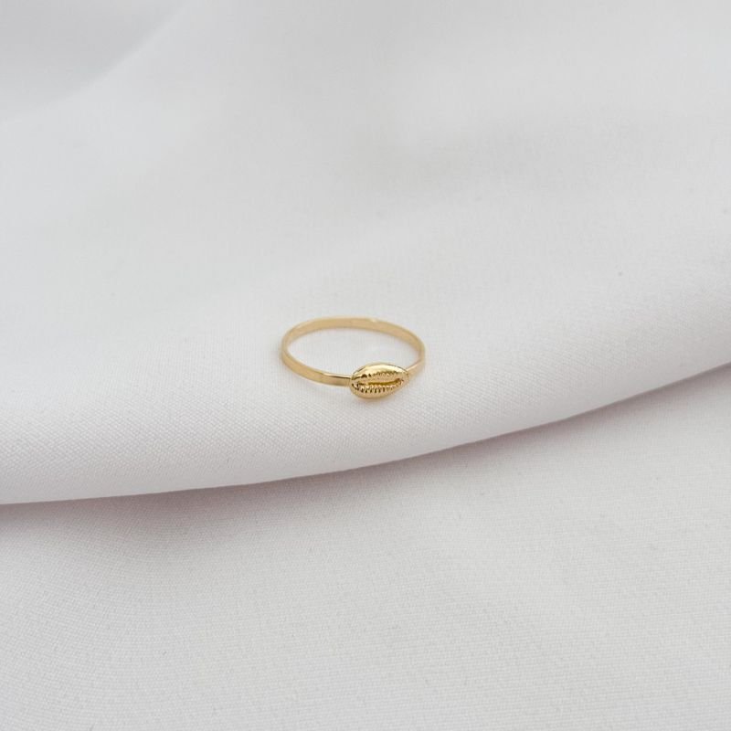 ANEL FIO LAMINADO COM BUZIO EM OURO 18K