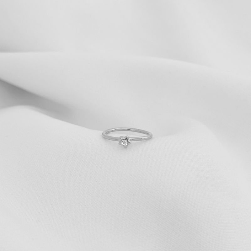 ANEL INFANTIL ESTRELA E PONTO DE LUZ EM RÓDIO BRANCO