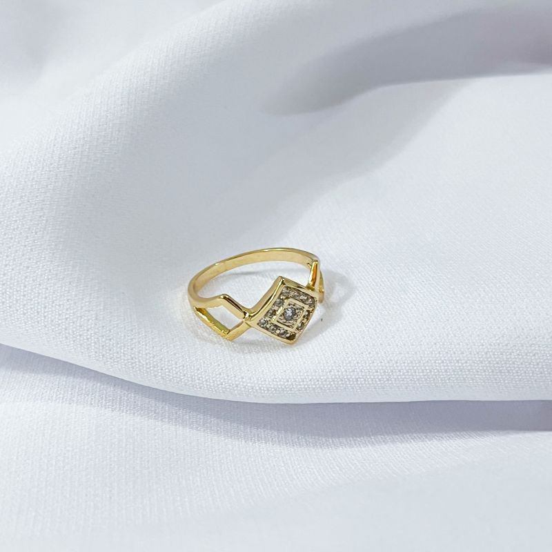 ANEL LOSANGO CRAVEJADO EM OURO 18K