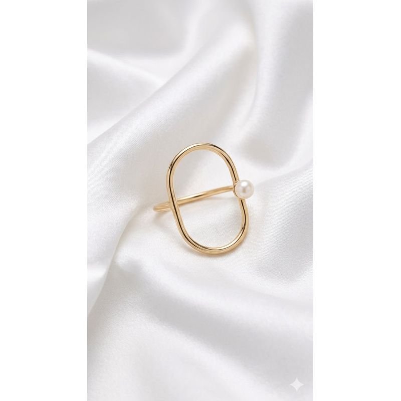 ANEL OVAL COM PEROLA EM OURO 18K