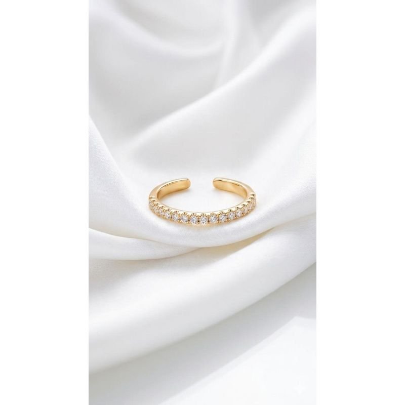 ANEL REGULAVEL CRAVEJADO EM OURO 18K