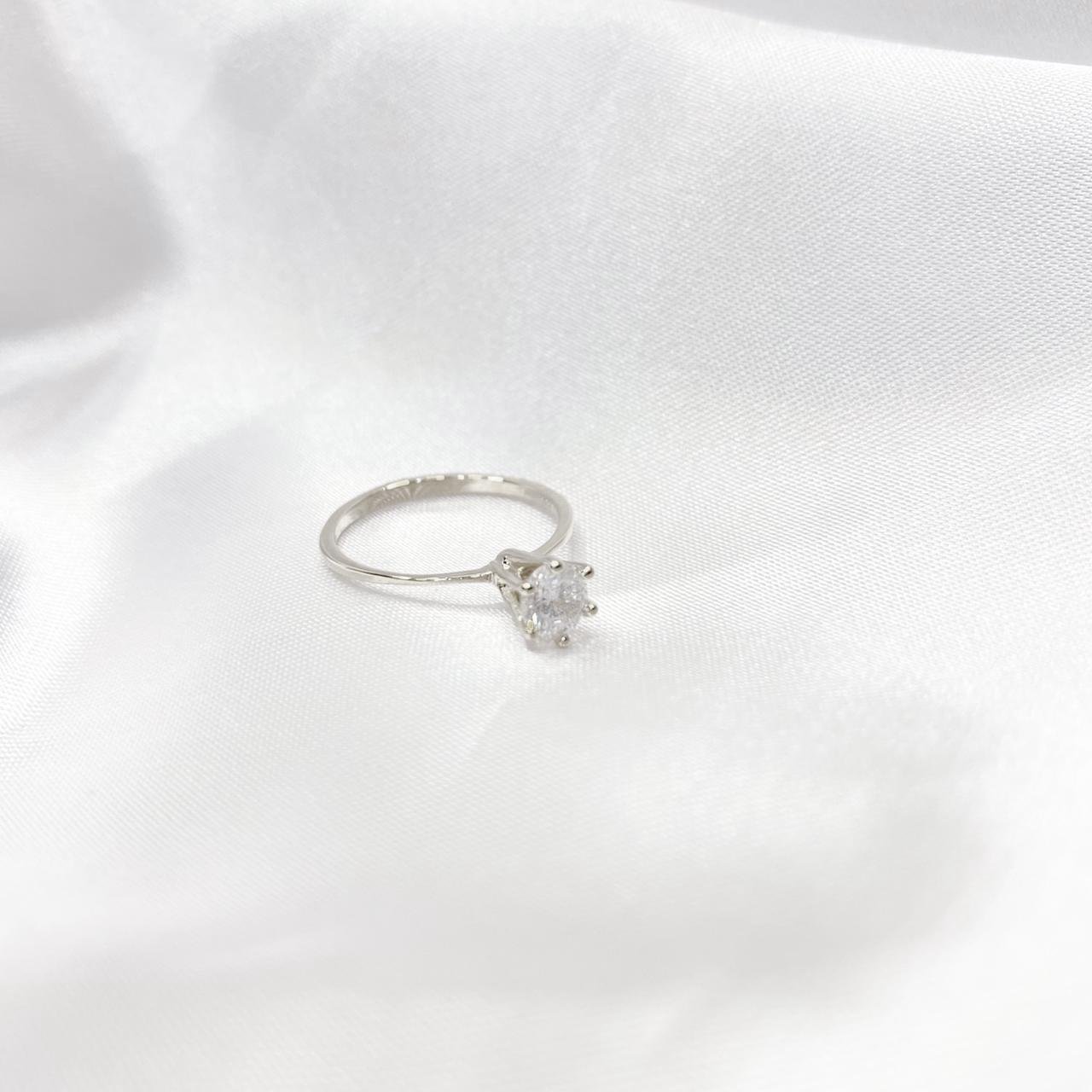 ANEL SOLITÁRIO FINO COM ZIRCONIA EM RÓDIO BRANCO