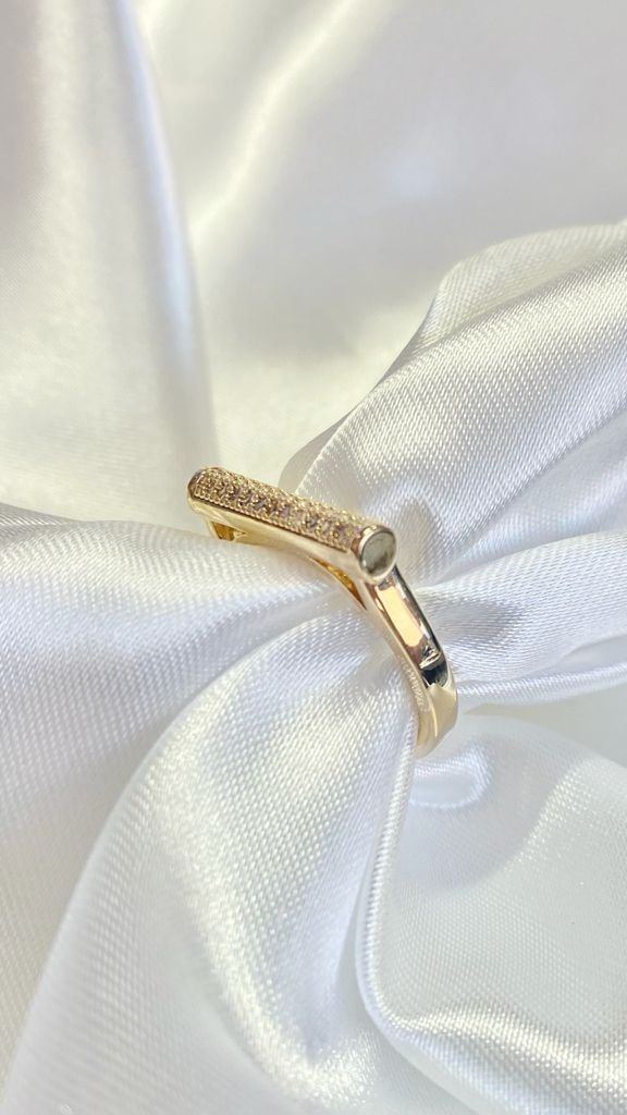ANEL BARRA ZIRCÔNIAS EM OURO 18K