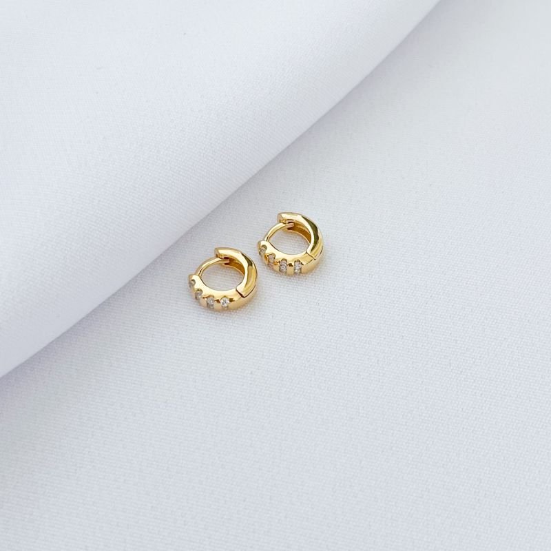 ARTICULADO PEQUENO COM 8 ZIRCONIAS EM OURO 18K