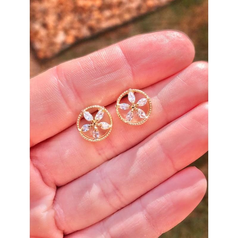 BRINCO MANDALA FLOR EM OURO 18K