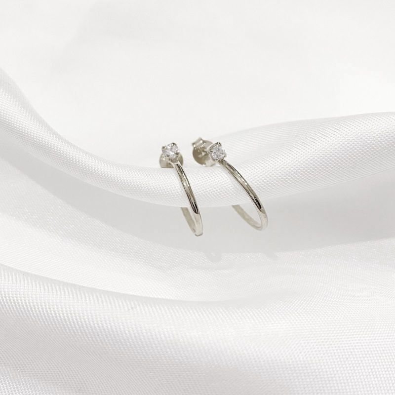 ARGOLA TAMANHO 10MM COM ZIRCONIA DE 3MM EM RÓDIO BRANCO