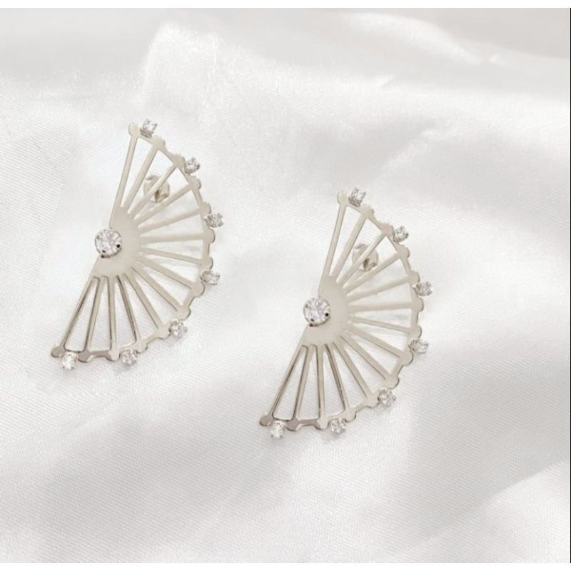 BRINCO LEQUE COM ZIRCONIA EM RÓDIO BRANCO