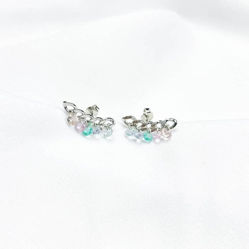 BRINCO EARCUFF CORRENTE COM PEDRINHAS COLORIDAS