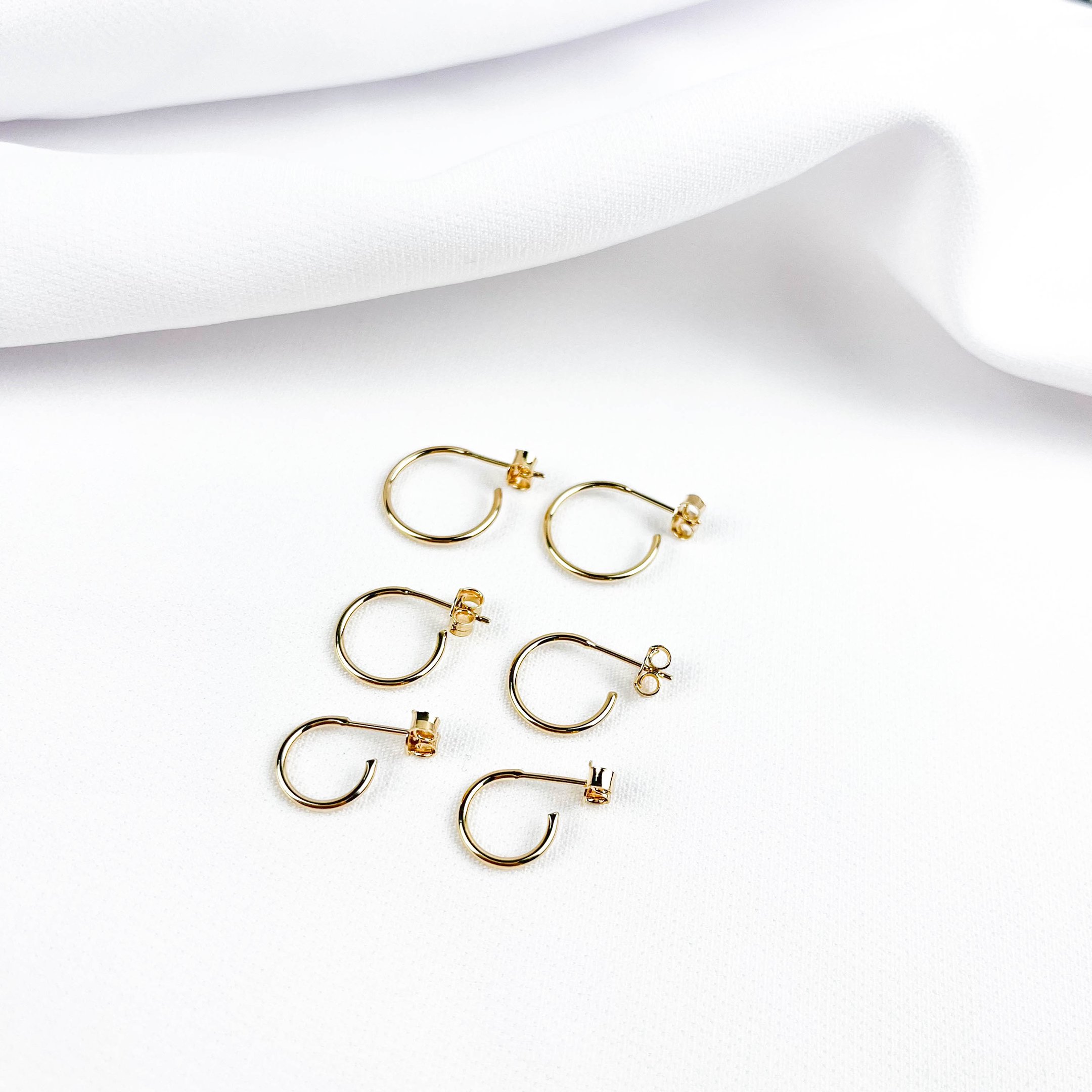 TRIO ARGOLAS LISAS COM PINO 1CM/1,3CM/1,5CM EM OURO 18K