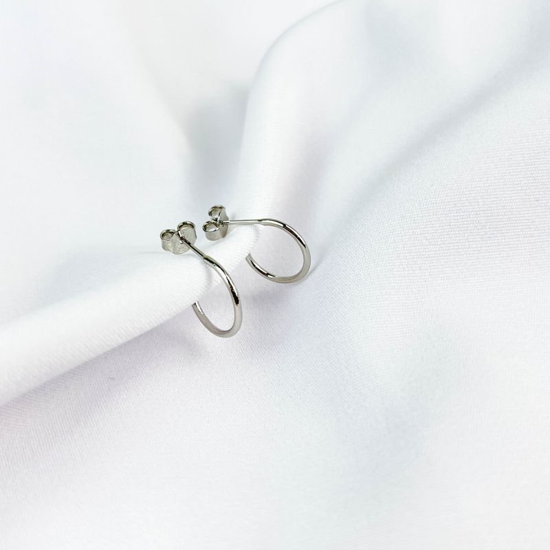 ARGOLA FOSCA 1,3CM EM RÓDIO BRANCO