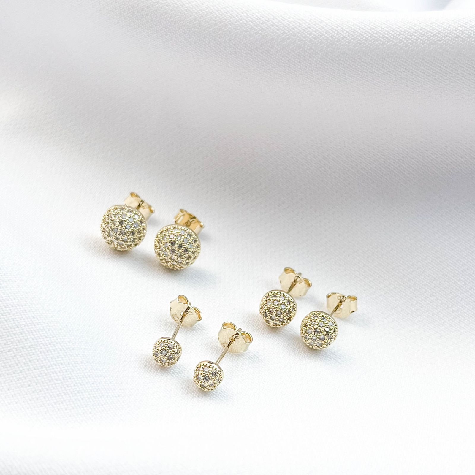 TRIO BOLINHAS CRAVEJADAS EM OURO 18K