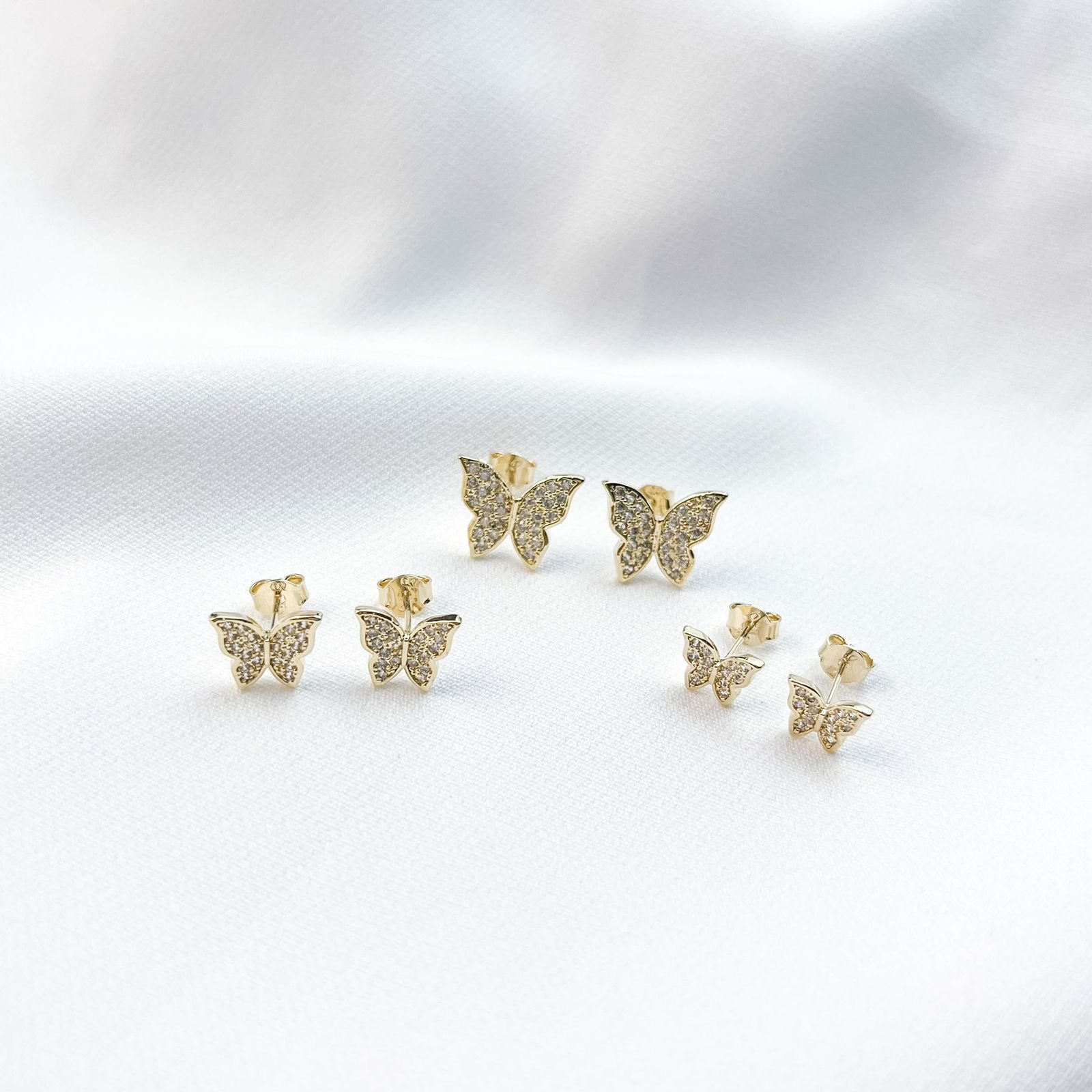 TRIO BORBOLETAS CRAVEJADAS EM OURO 18K