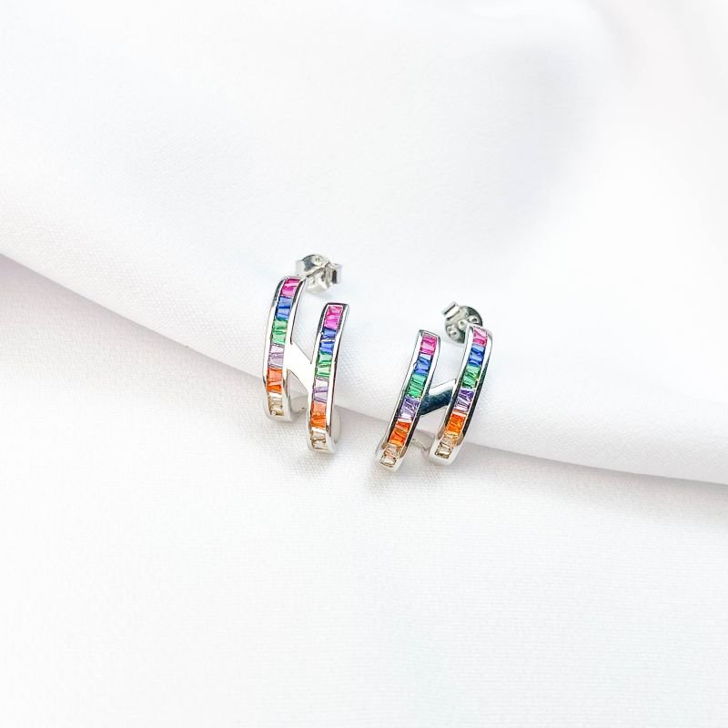 ARGOLA DUPLO ZIRCÔNIAS COLORIDAS EM RÓDIO BRANCO