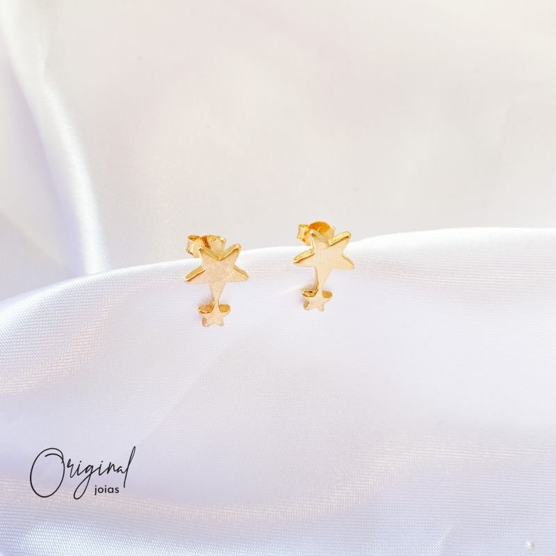 BRINCO PEQUENO ESTRELAS EM OURO 18K