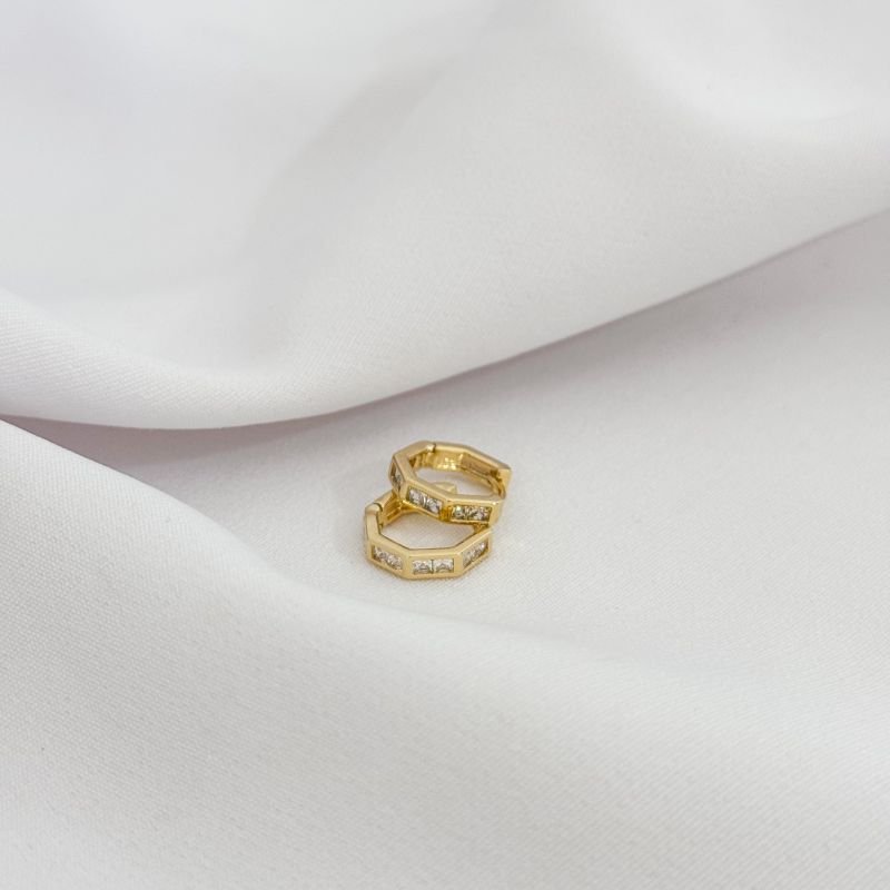 BRINCO 6 LADOS COM 2 PEDRAS CADA EM OURO 18K