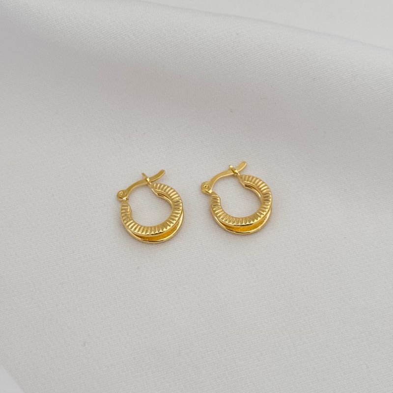 BRINCO ARGOLA ABERTA EM OURO 18K