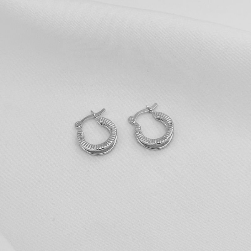 BRINCO ARGOLA ABERTA EM RÓDIO BRANCO