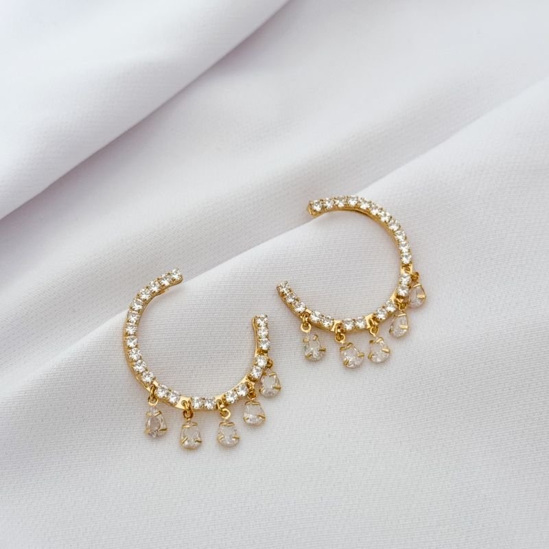 BRINCO ARGOLA CENTRAL COM GOTINHAS ZIRCONIA EM OURO 18K