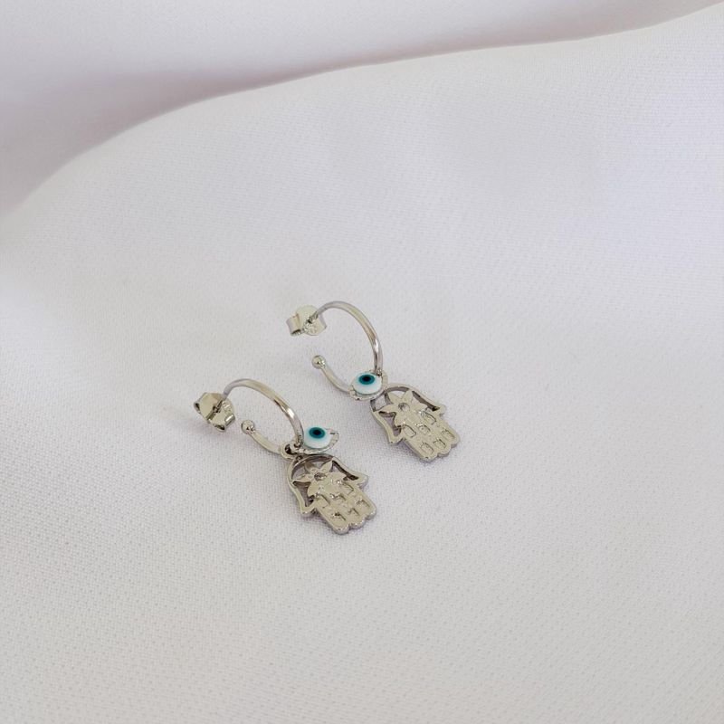 BRINCO ARGOLA COM MAO DE FATIMA E OLHO GREGO EM RÓDIO BRANCO