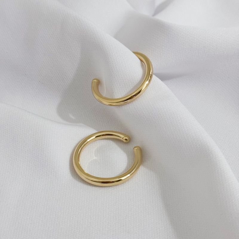 BRINCO ARGOLA ENCAIXE TUBO EM OURO 18K