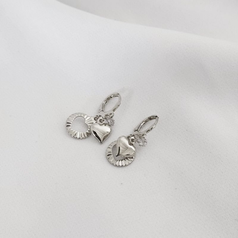 BRINCO ARTICULADO COM 3 CORAÇÕES EM RÓDIO BRANCO