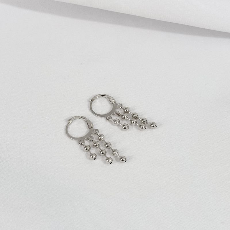 BRINCO ARTICULADO COM BOLINHAS DEGRADE EM RÓDIO BRANCO