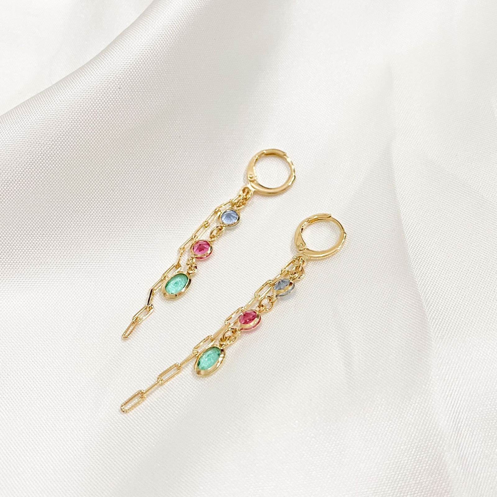 BRINCO ARTICULADO COM PEDRAS COLORIDAS E CORRENTE EM OURO 18K