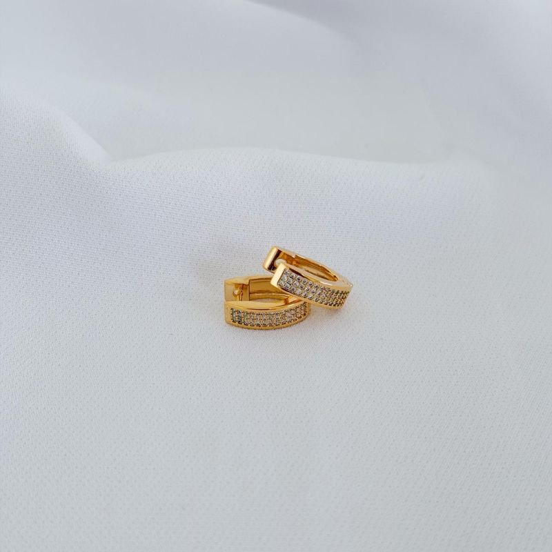 BRINCO ARTICULADO HARPA CRAVEJADO EM OURO 18K