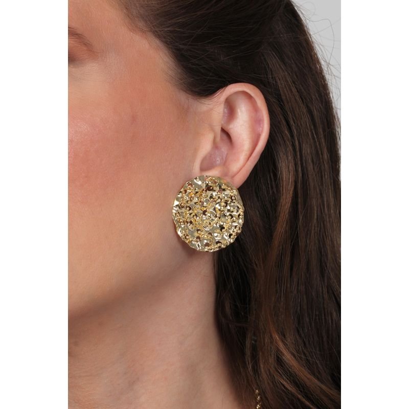 BRINCO BOTAO ORGANICO CONCAVO C/ DETALHES EM BOLINHAS EM OURO 18K