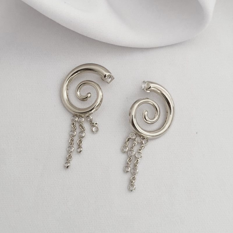 BRINCO CARACOL BOLD COM ZIRCONIAS PENDURADAS EM RÓDIO BRANCO