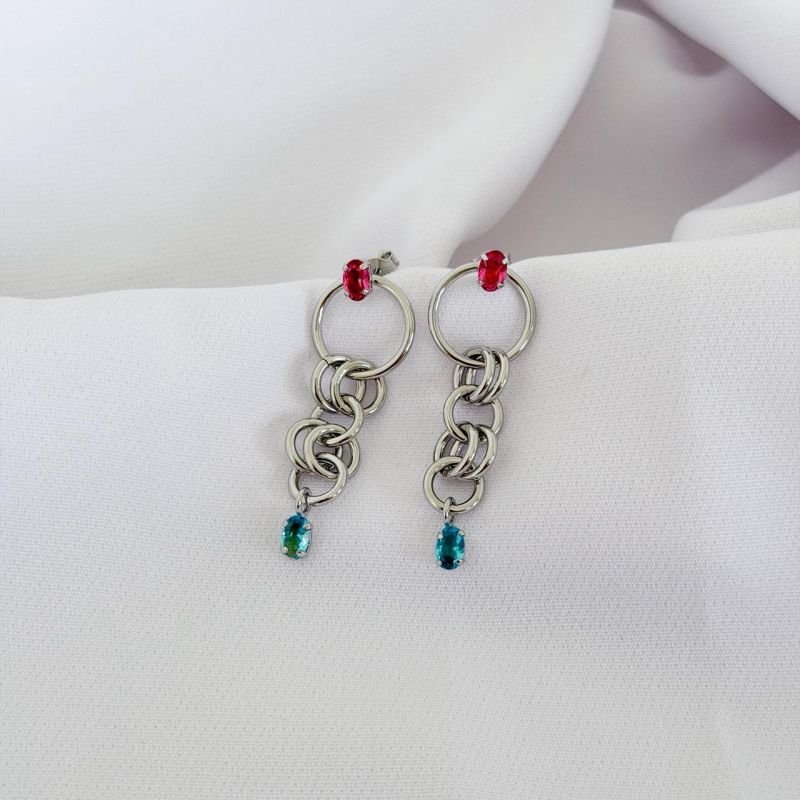 BRINCO COM ELOS E OVAL COLORS EM RÓDIO BRANCO