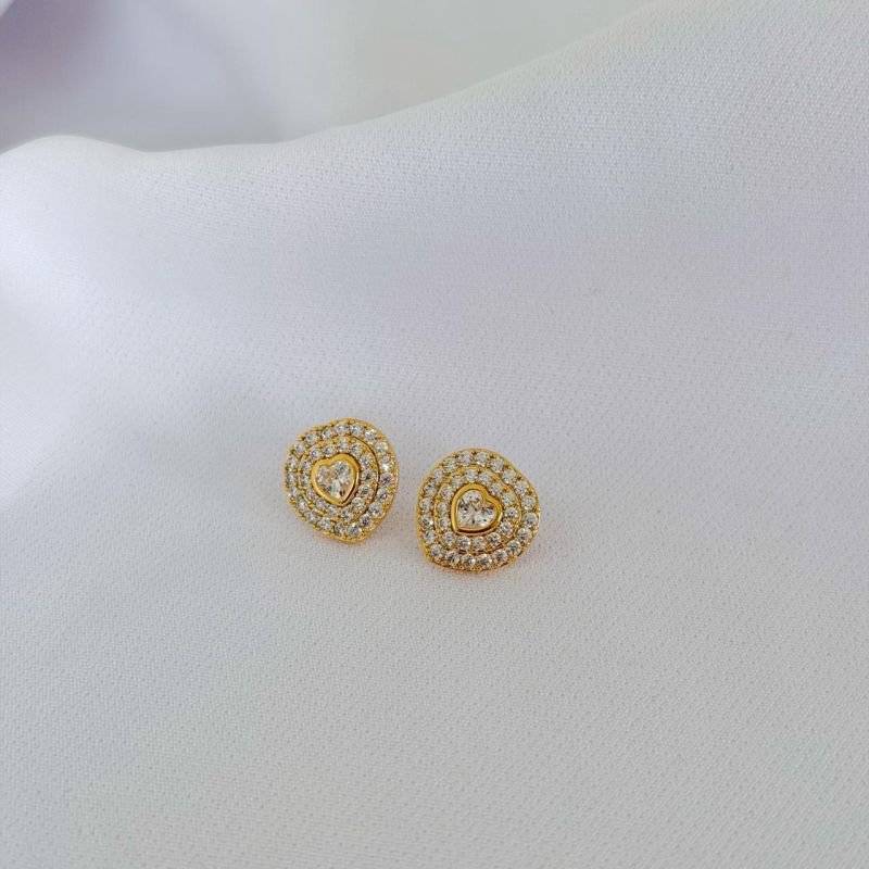 BRINCO CORAÇÃO CRAVEJADO EM OURO 18K