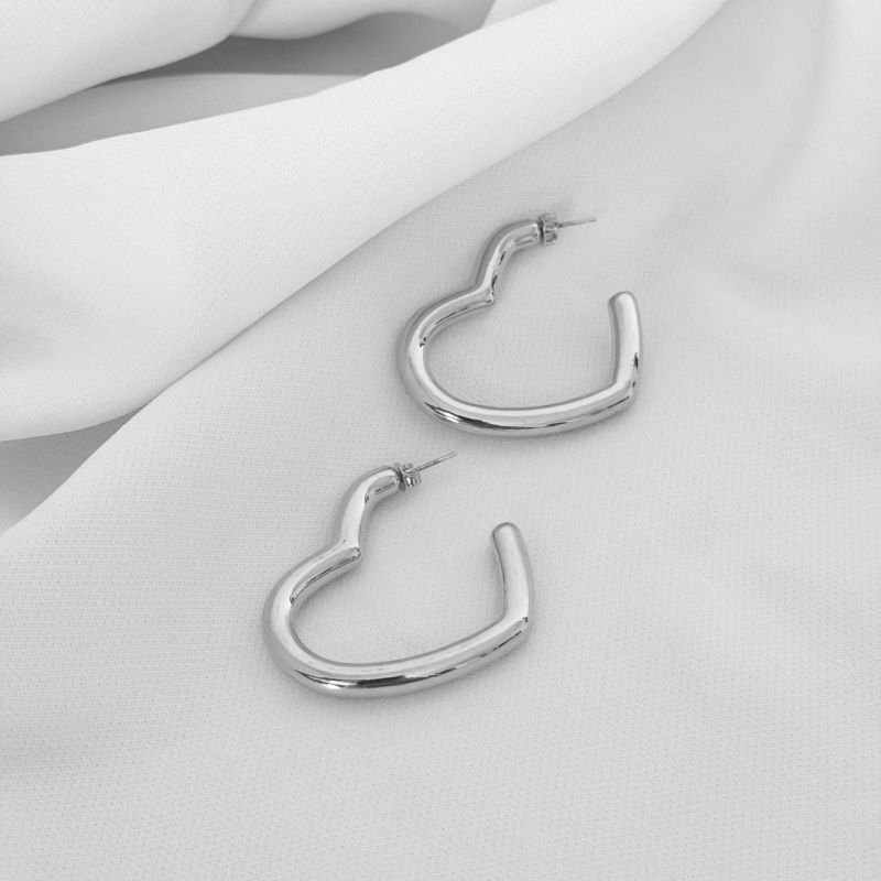 BRINCO CORAÇÃO GRANDE EM RÓDIO BRANCO