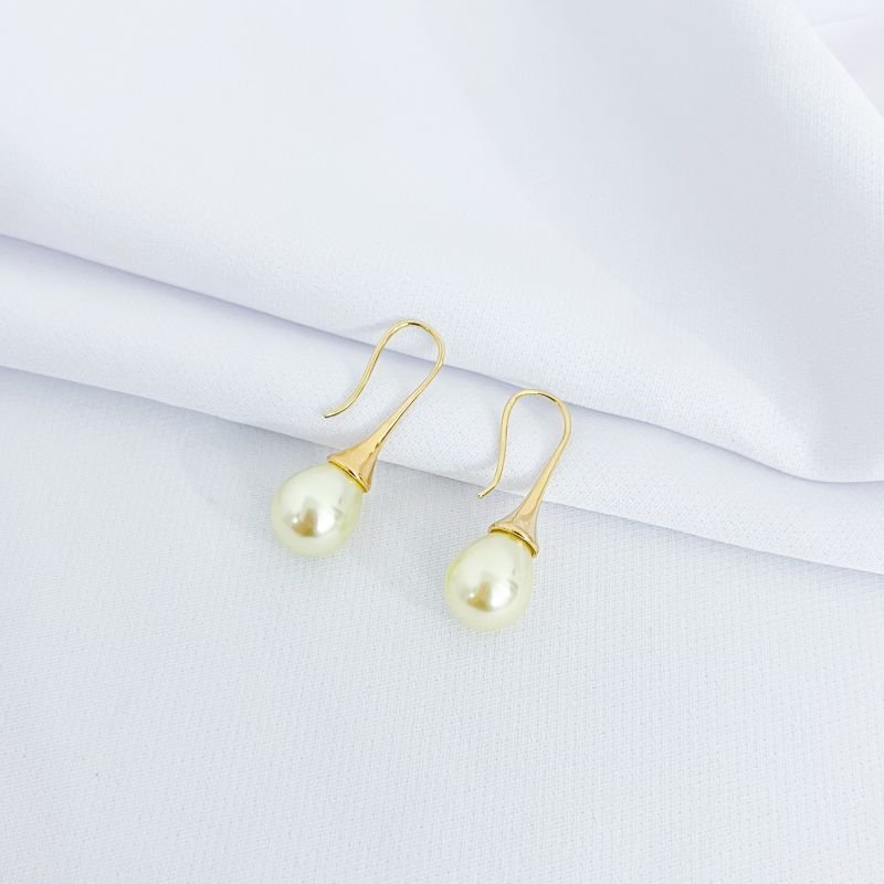 BRINCO GANCHO COM PEROLA GOTA EM OURO 18K