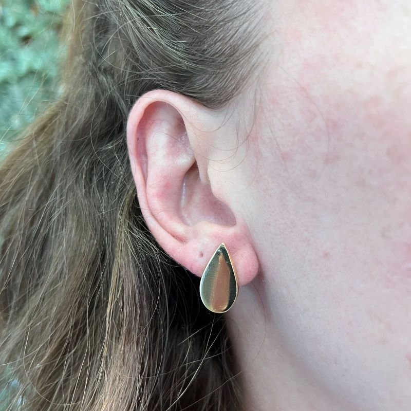 BRINCO GOTA LISA EM OURO 18K