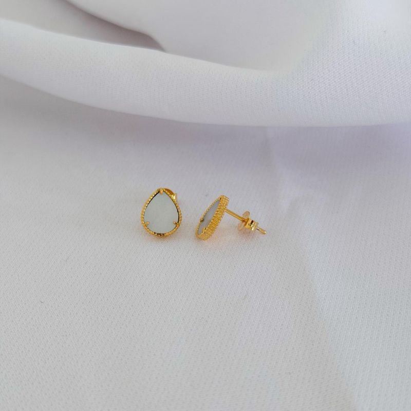 BRINCO GOTA MADRE PEROLA EM OURO 18K