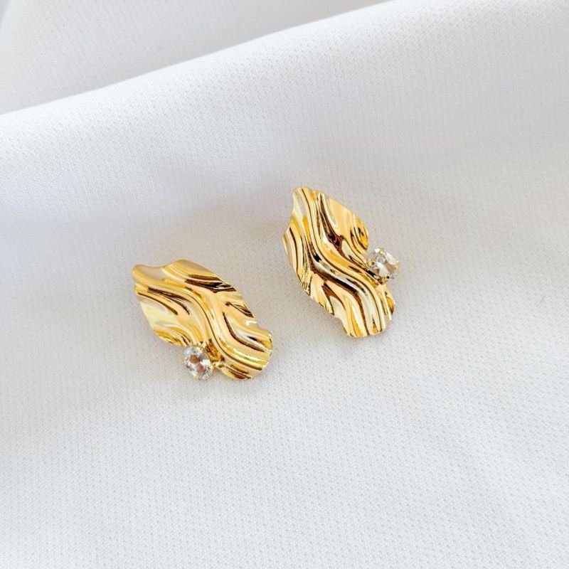 BRINCO OVAL ORGANICO COM ZIRCONIA OVAL EM OURO 18K