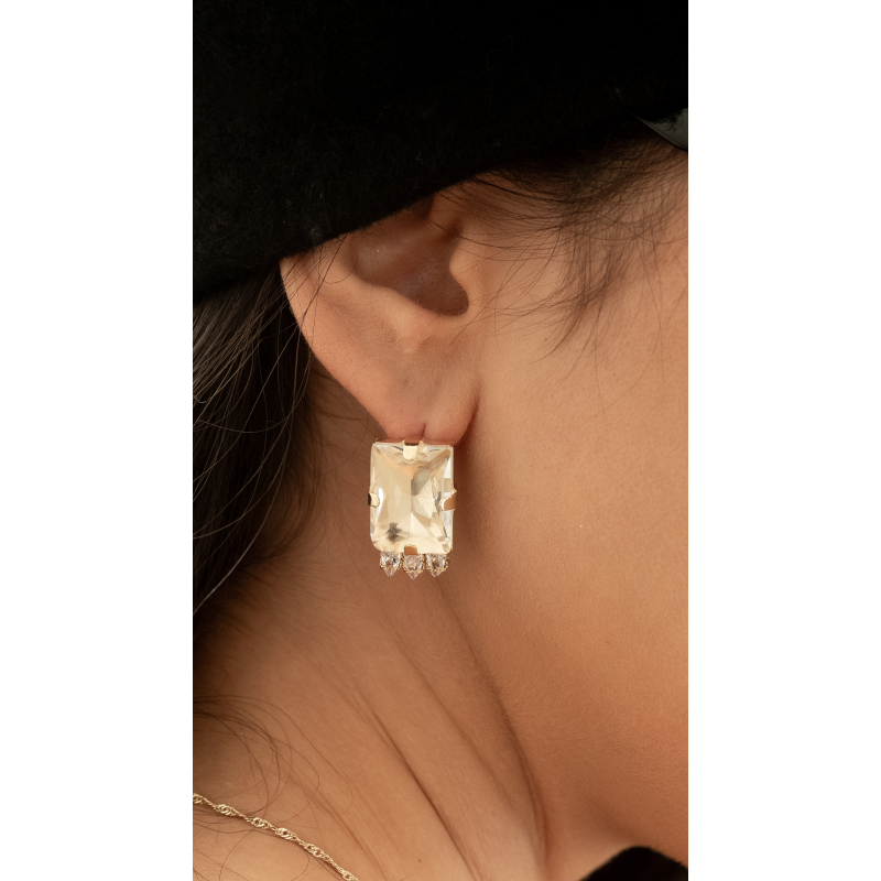 BRINCO PEDRA RETANGULAR COM ZIRCONIAS GOTA SOLDADAS EM OURO 18K