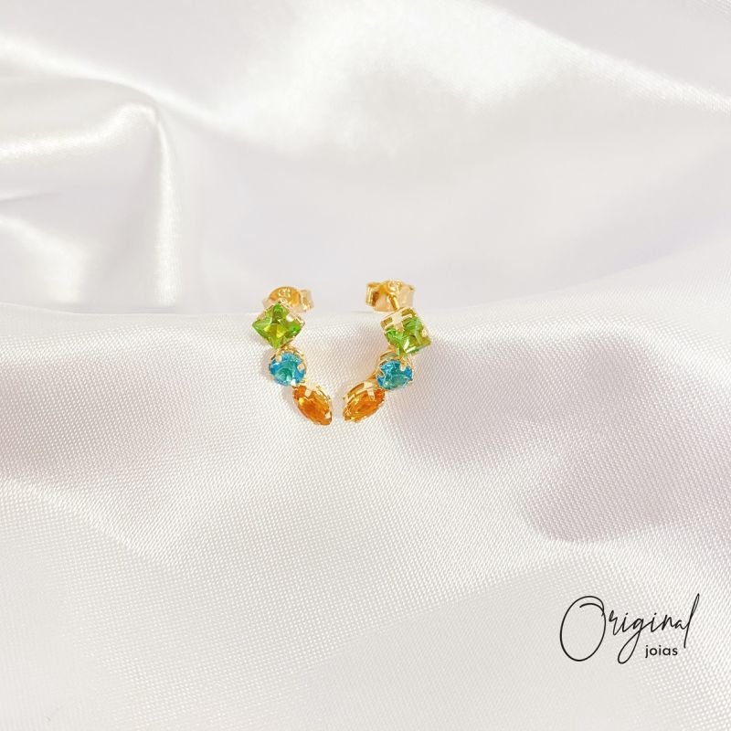 BRINCO PEQUENO ZIRCÔNIAS COLORIDAS EM OURO 18K