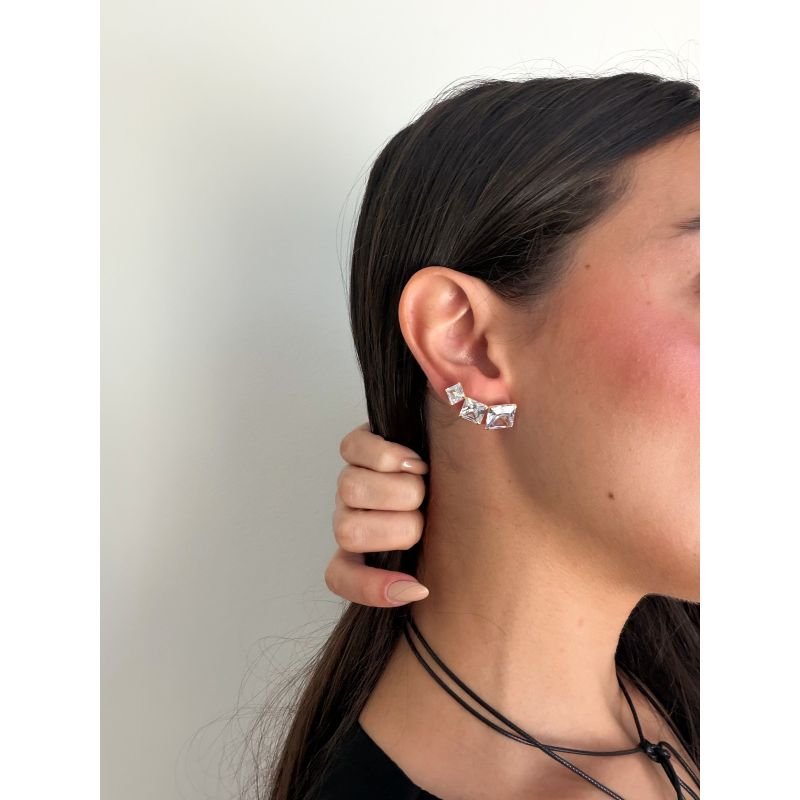 BRINCO SOLITARIO QUADRADO 6MM EM OURO 18K