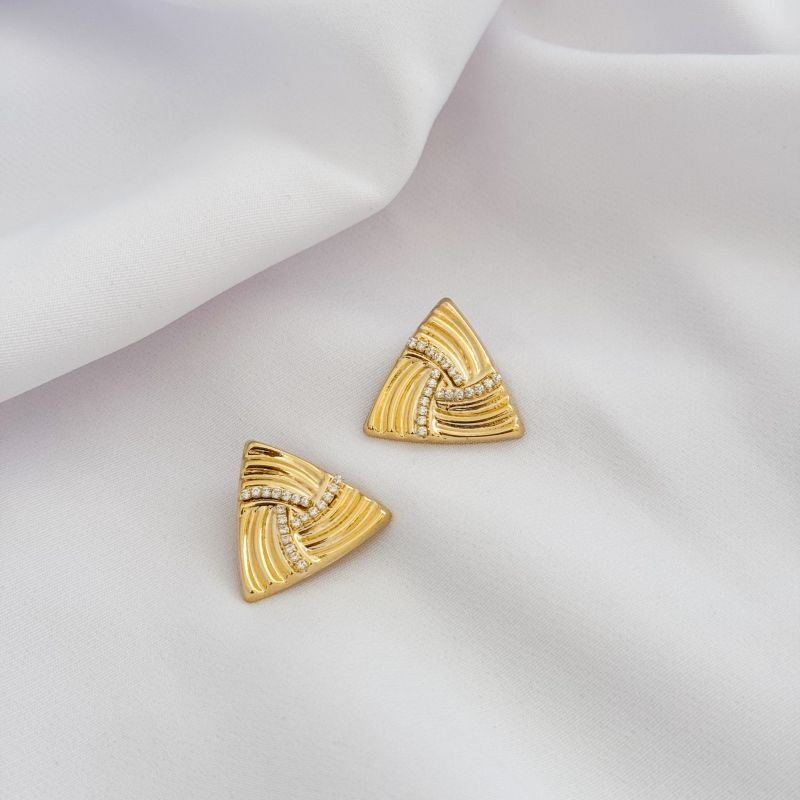 BRINCO TRIANGULO COM 3 CARREIRA DE ZIRCONIA EM OURO 18K