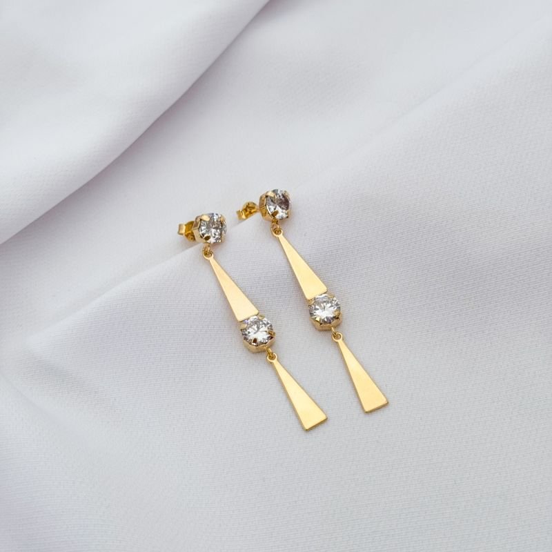 BRINCO TRIÂNGULOS LISOS COM ZIRCONIAS EM OURO 18K