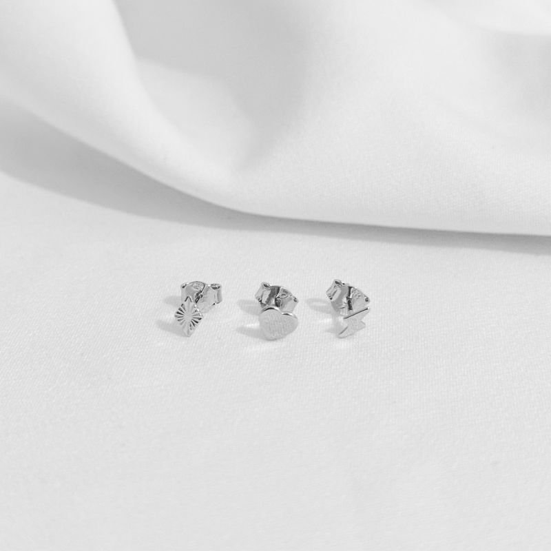 BRINCO TRIO CORACAO, RAIO E BALAO DIAMANTADO EM RÓDIO BRANCO