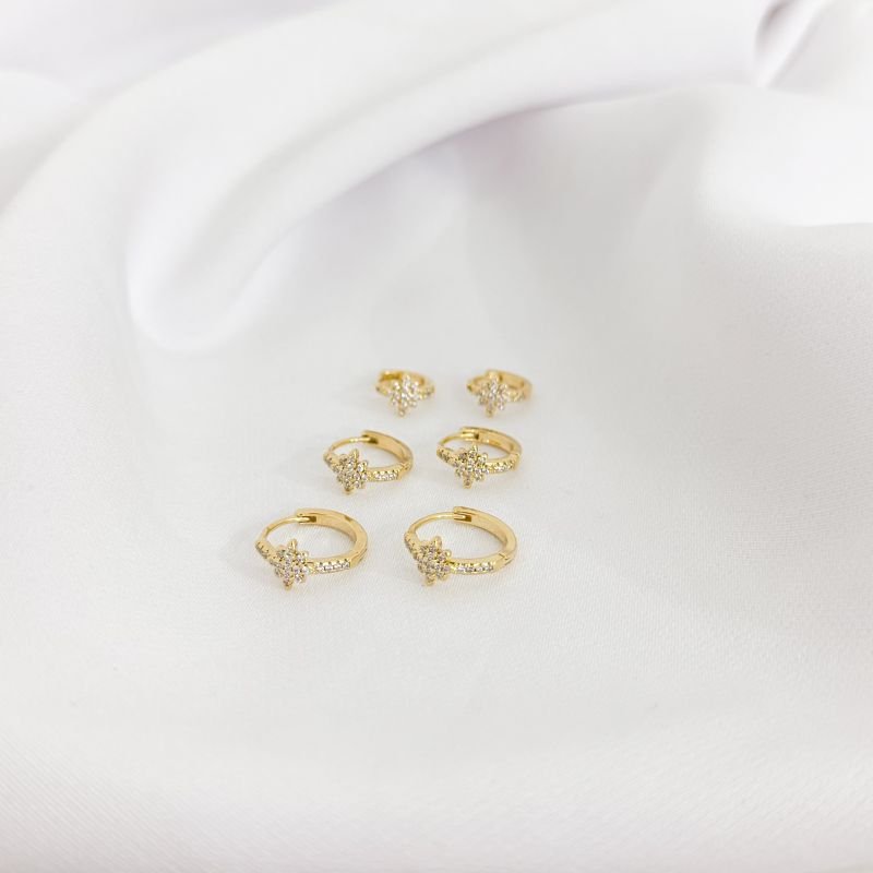 BRINCO TRIOZINHO COM ESTRELINHA CRAVEJADA EM OURO 18K