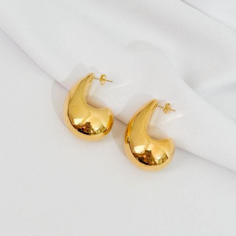 BRINCO VIRGULA BOLD EM OURO 18K