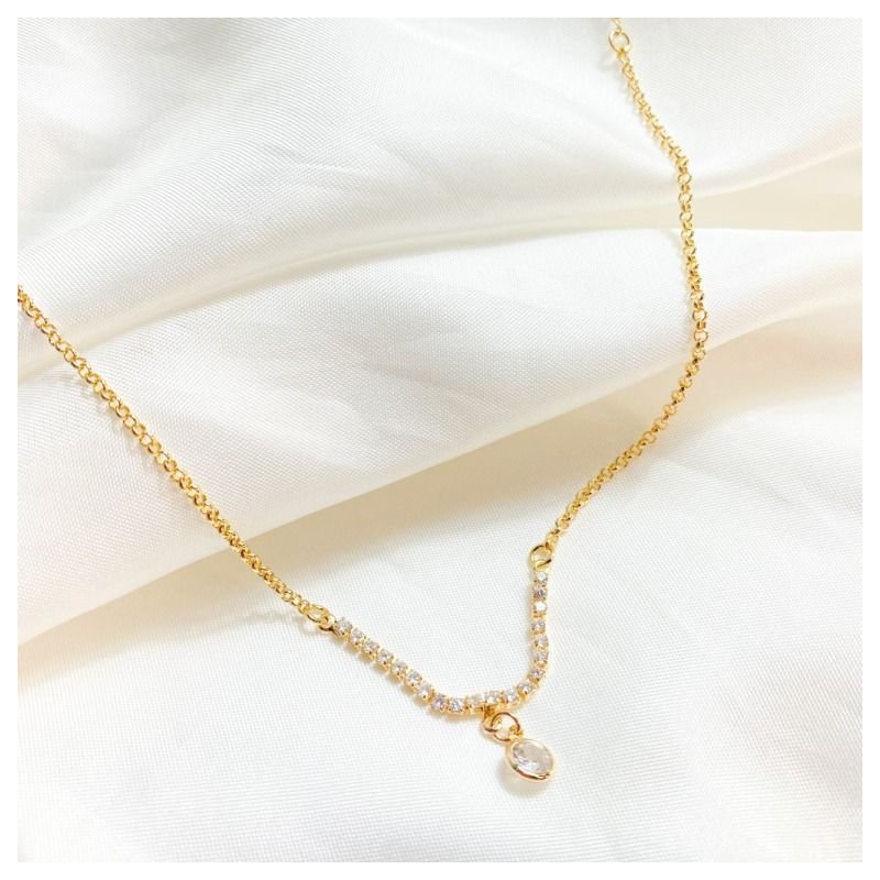 CHOCKER ZIRCONIAS COM PONTO DE LUZ EM OURO 18K