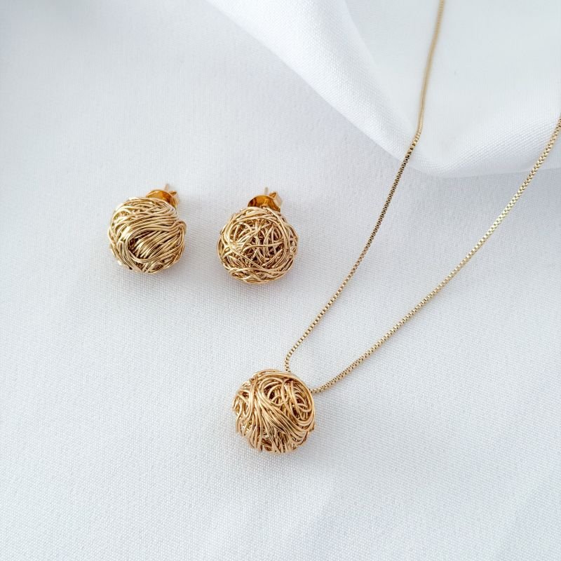 COLAR COM BOLA AROMADA 45CM + 5CM EM OURO 18K