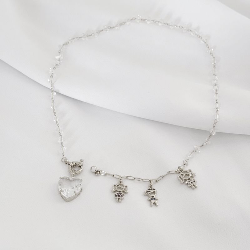 COLAR COM CORAÇÃO TORTO EM RÓDIO BRANCO